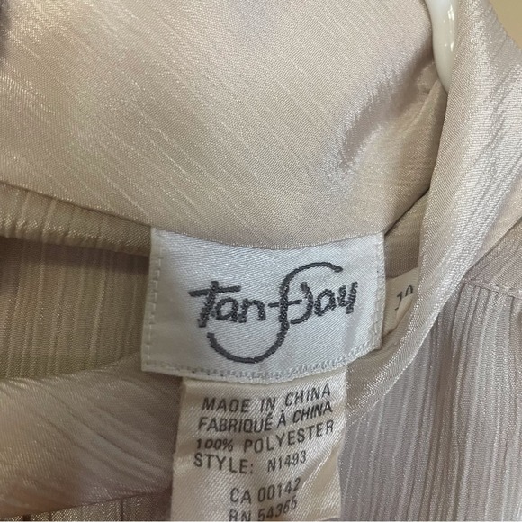 Vintage Tan-Jay. Champagne Mock Neck Blouse. Size 10. - Picture 5 of 5